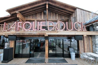 Folie-Douce-restaurant-Saint-Gervais-Haute-Savoie-JMV-Resort-architectes devanture bois