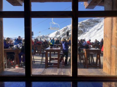 Folie-douce-montagne-Val-Thorens-Alpes-JMV-Resort-architectes ski exterieur