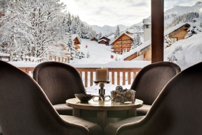 Hôtel-Le-Grand-Coeur-montagne-JMV-Resort-neige-salon-fauteuil