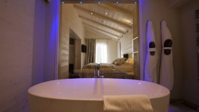 Hôtel-Tsanteleina-Val-D'Isere-JMV-Resort-architectes baignoire salle de bain