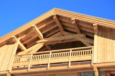 ésidence-Goleon-Val-Ecrin-Les-2-Alpes-JMV-Resort-architectes devanture bois
