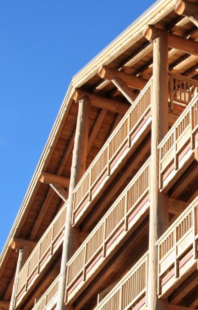 Résidence-Le-Cortina-Les-2-Alpes-Isère-JMV-Resort-architectes devanture extérieur bois